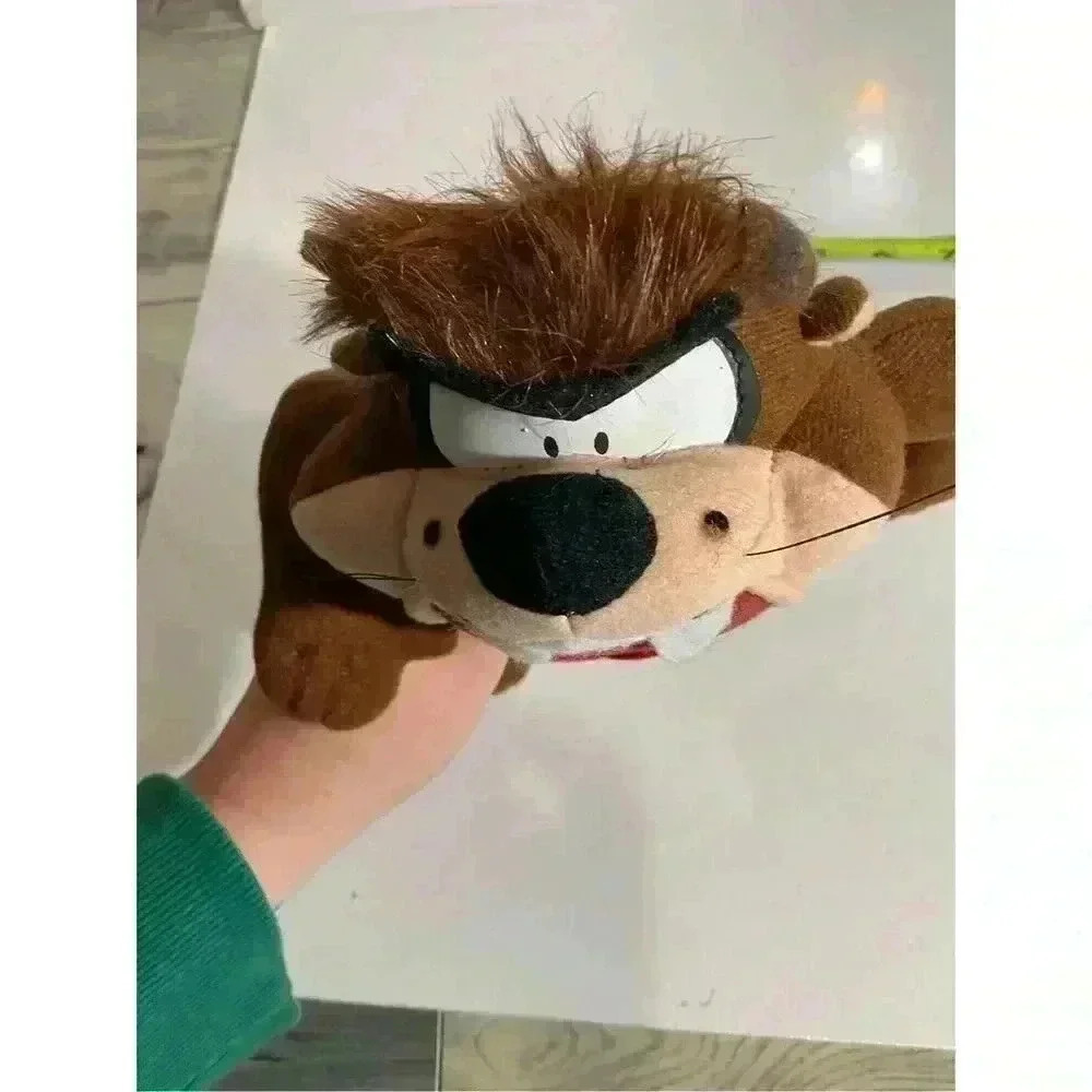 Tasmanian Devil (1994) Looney Tunes Small Novelty Plush with Hoop in back - Picture 8 of 8